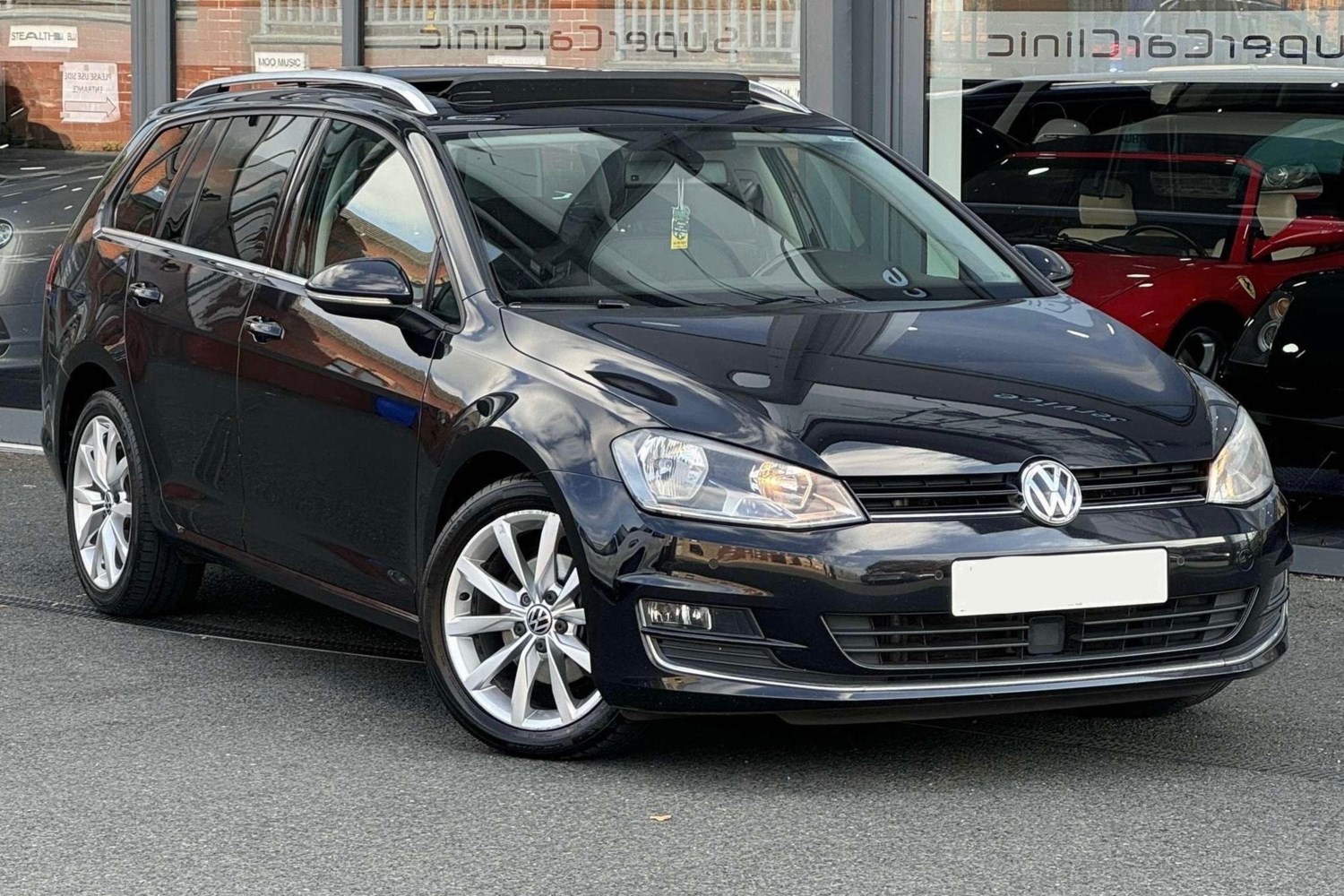 Volkswagen Golf Listing Image