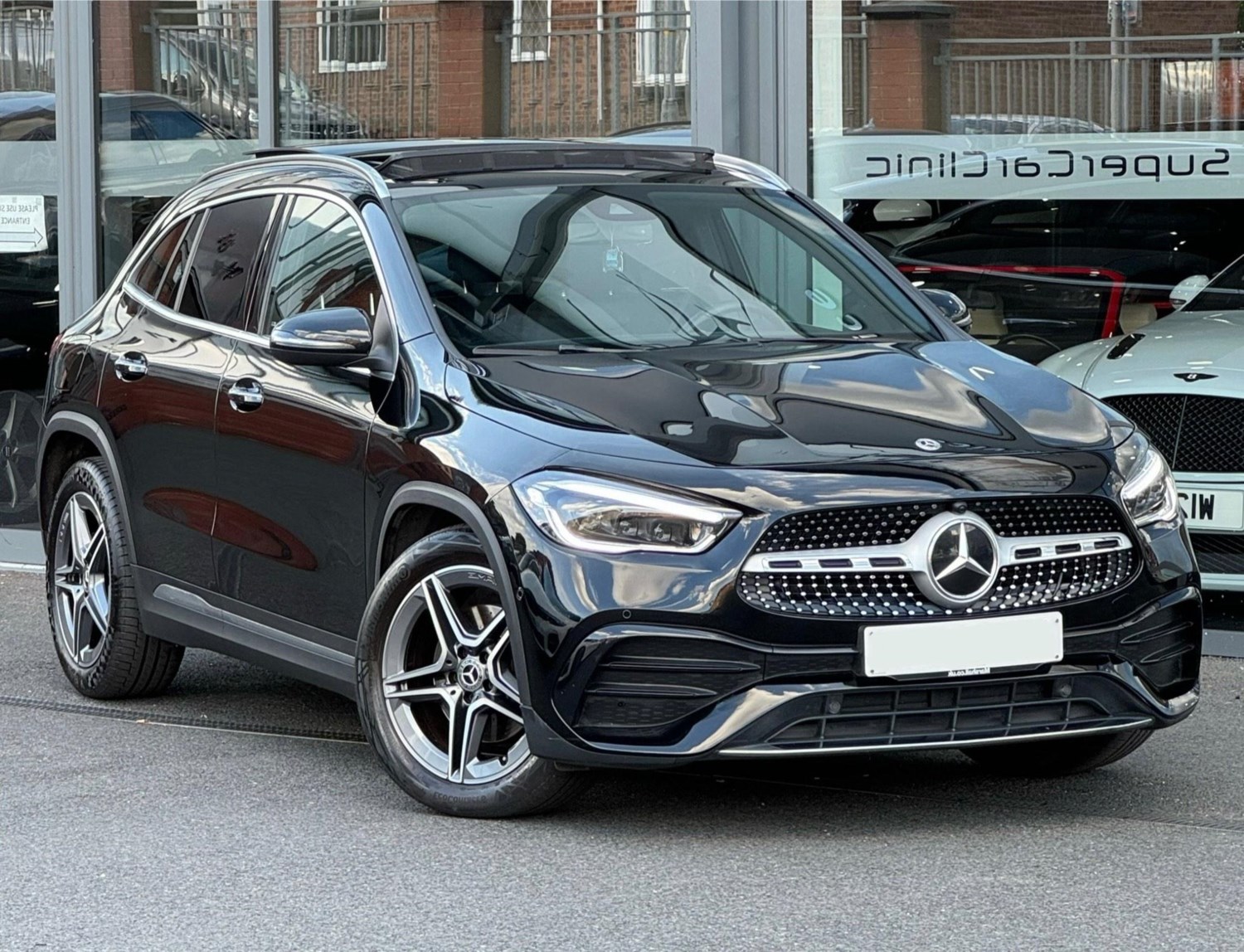 Mercedes-Benz GLA Listing Image