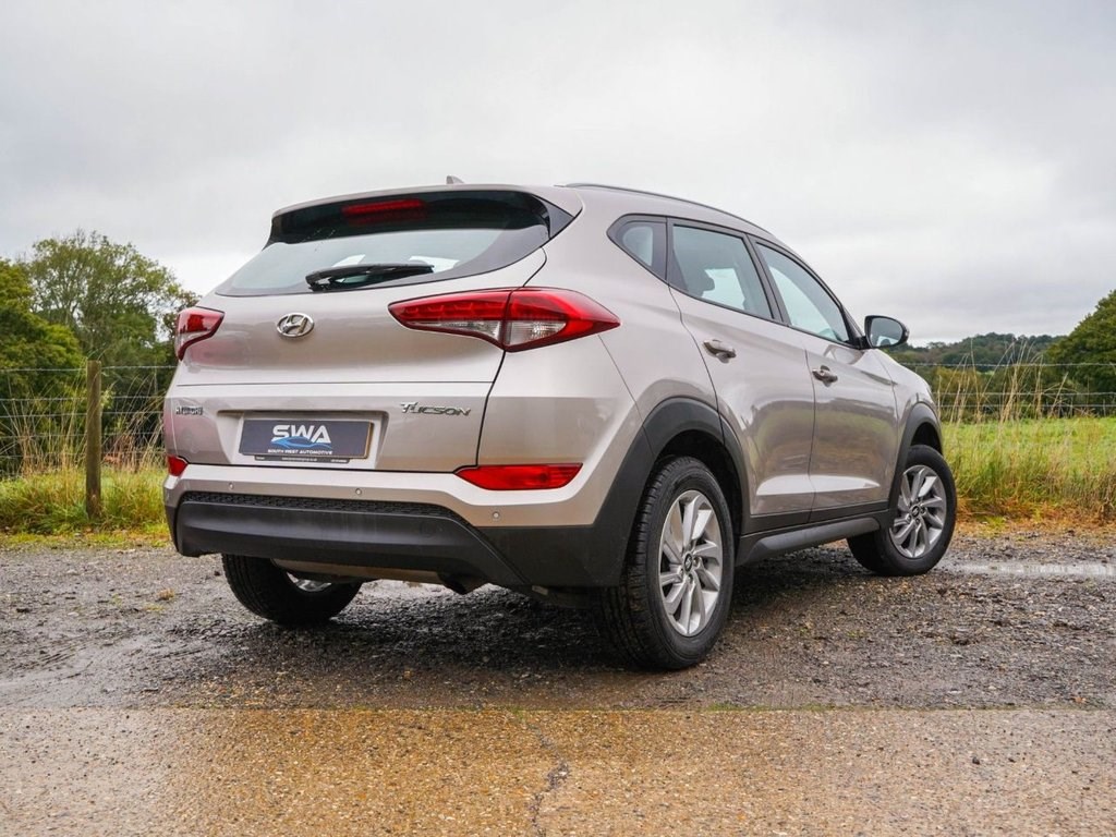 Hyundai TUCSON Listing Image