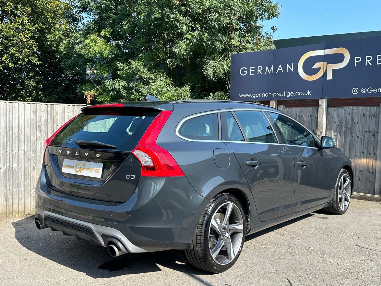 Volvo V60 Listing Image