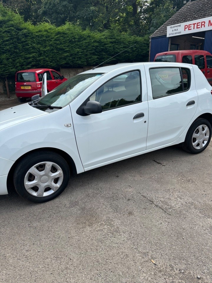 Dacia Sandero Listing Image