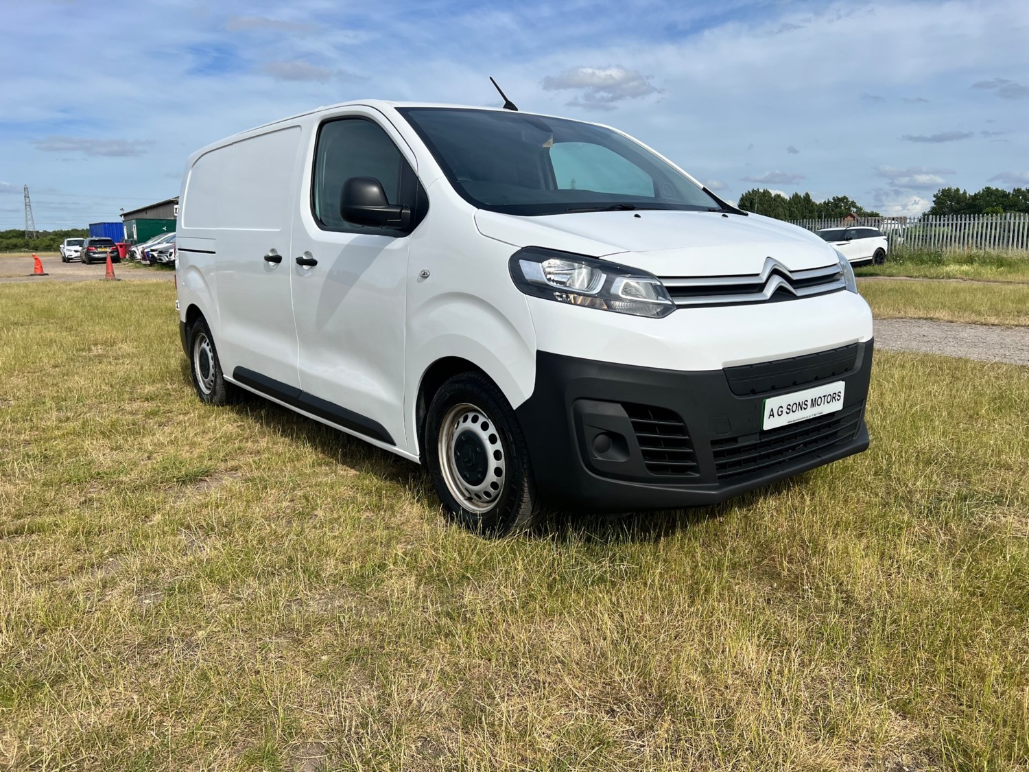 Citroen Dispatch Listing Image