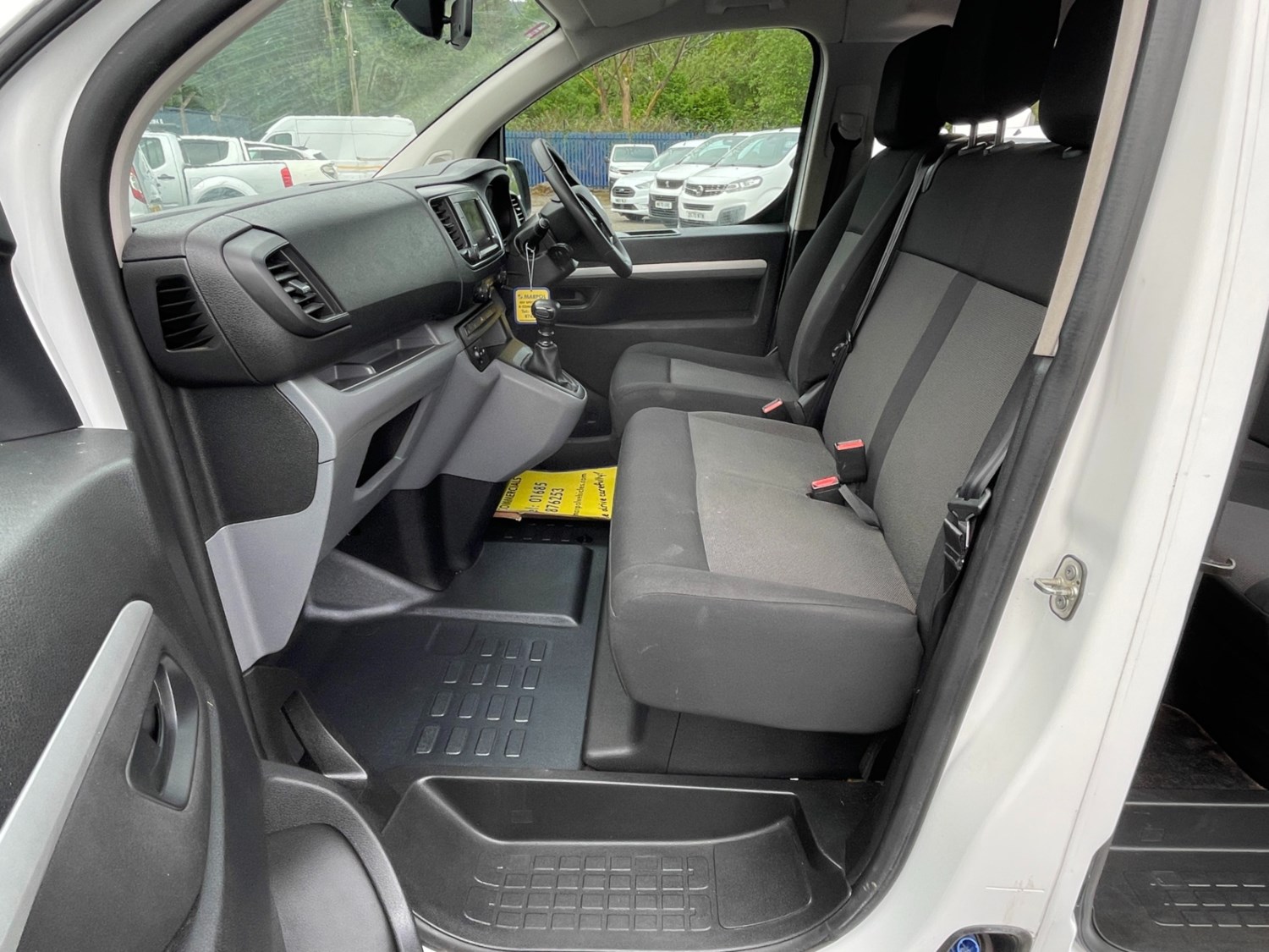 Vauxhall Vivaro Listing Image