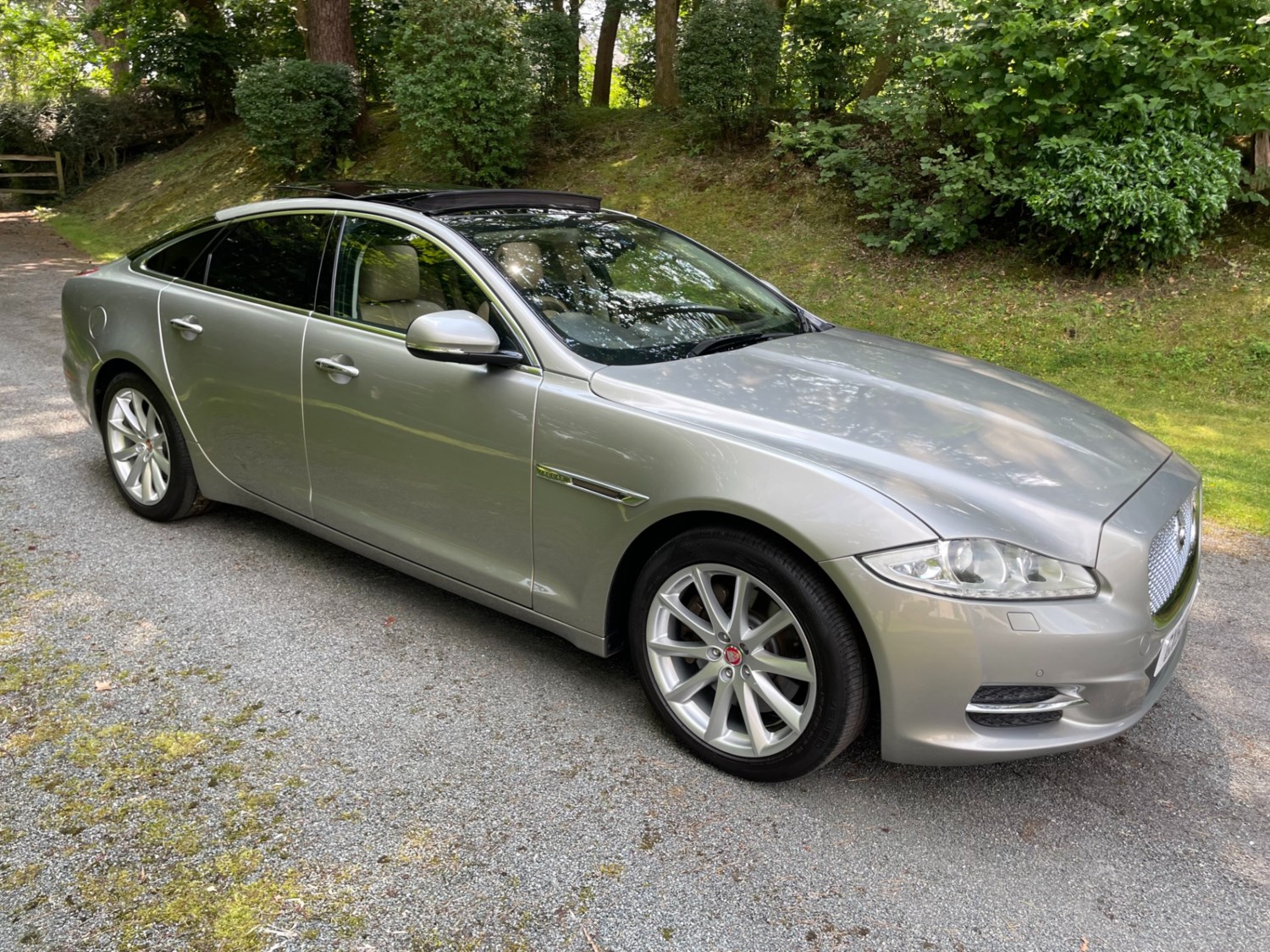 Jaguar XJ Listing Image