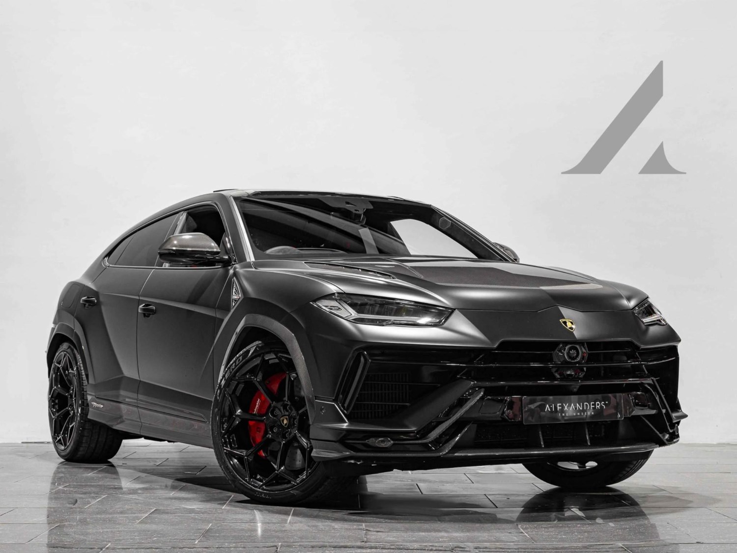 Lamborghini Urus Listing Image