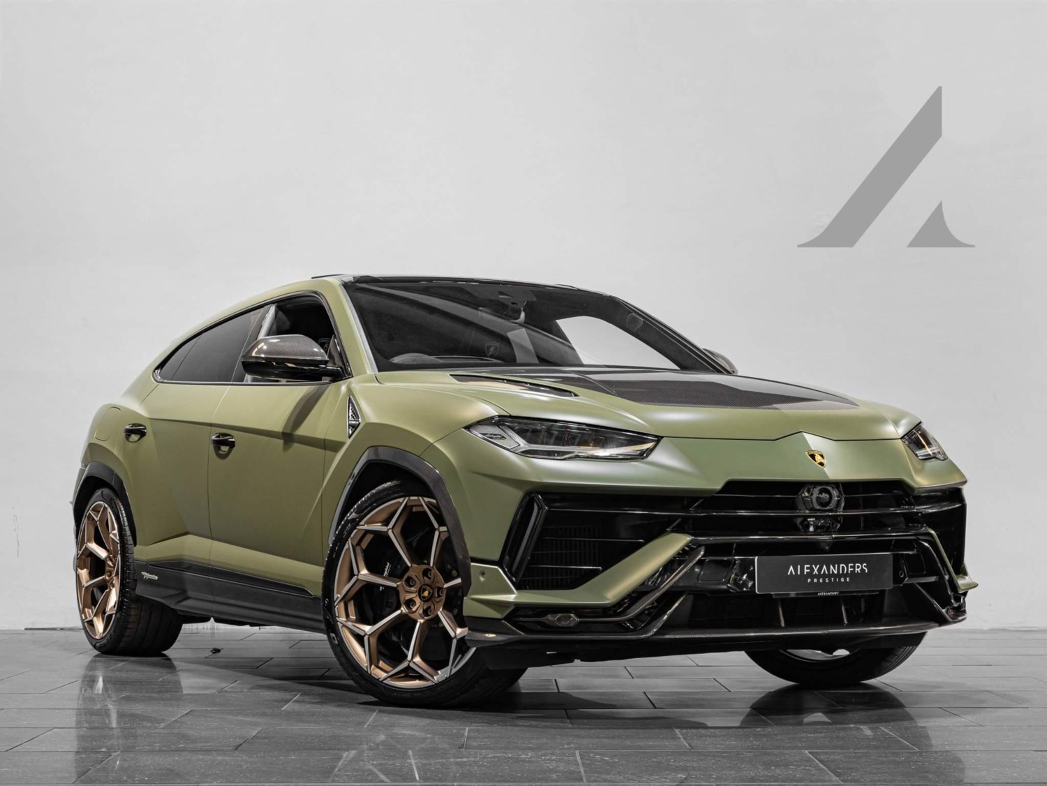 Lamborghini Urus Listing Image