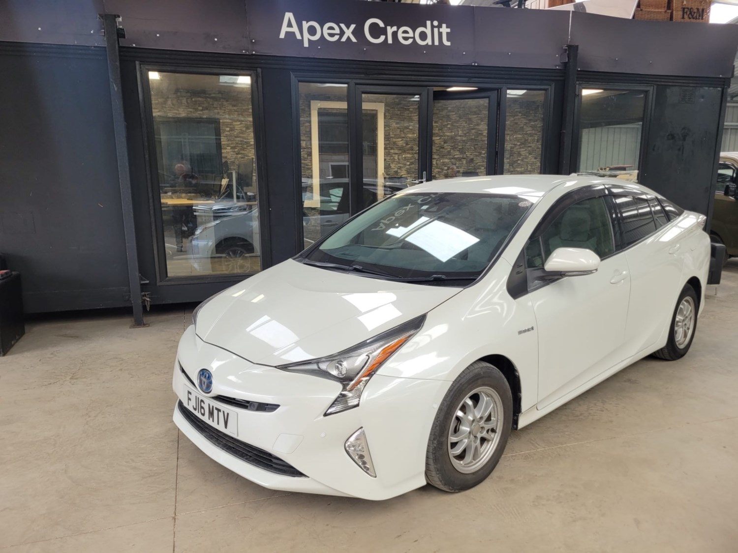 Toyota Prius Listing Image