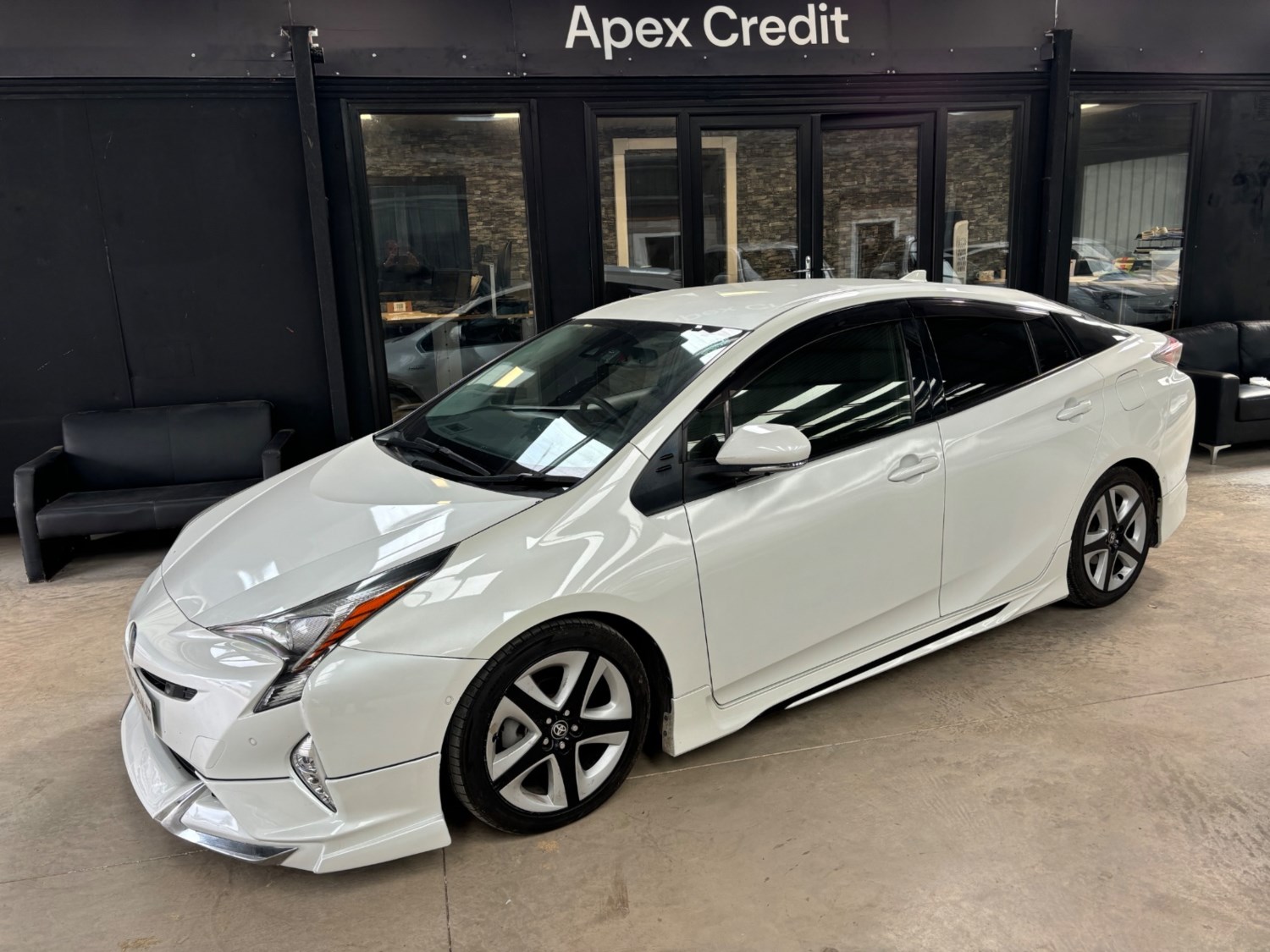 Toyota Prius Listing Image