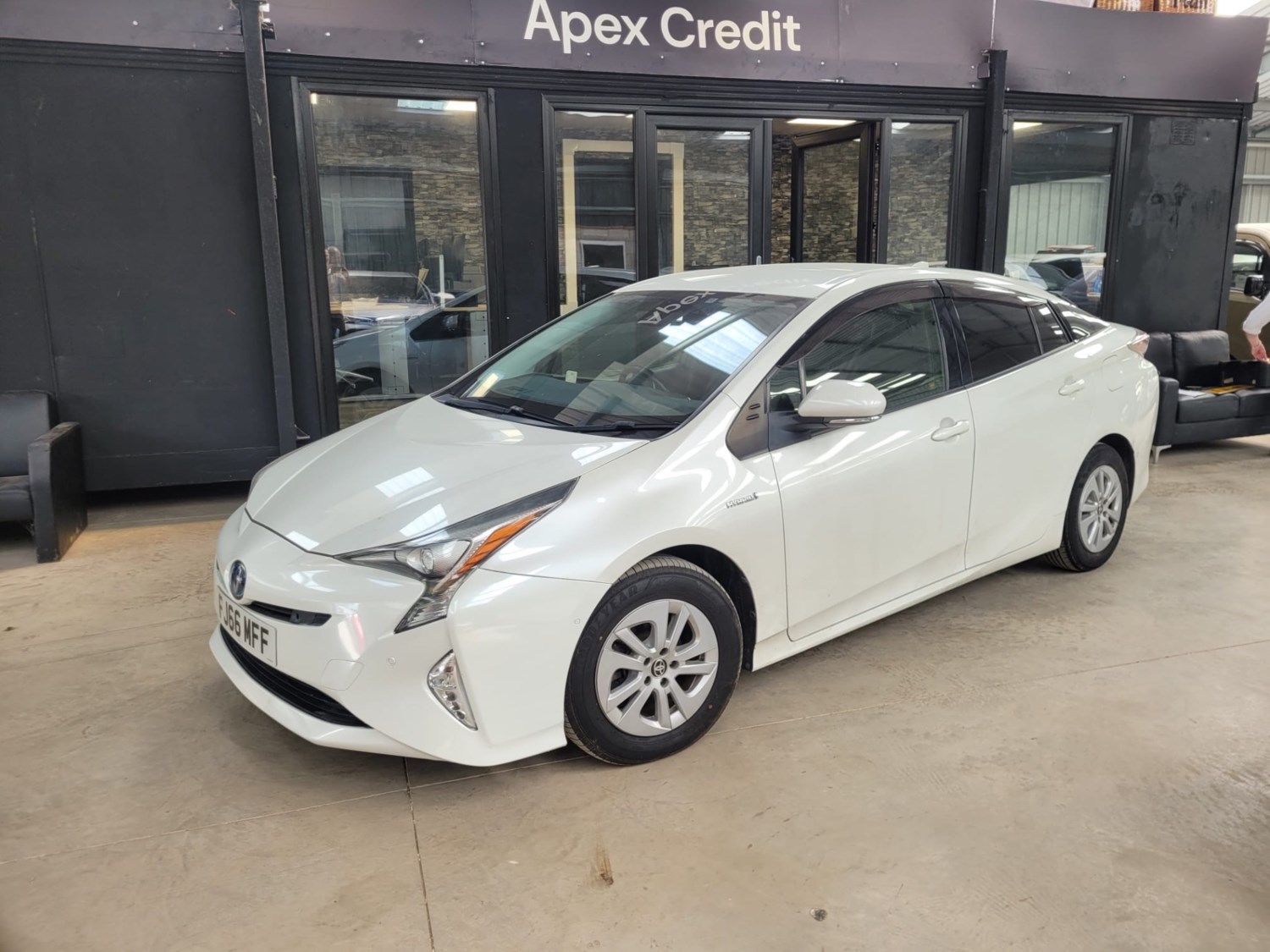 Toyota Prius Listing Image