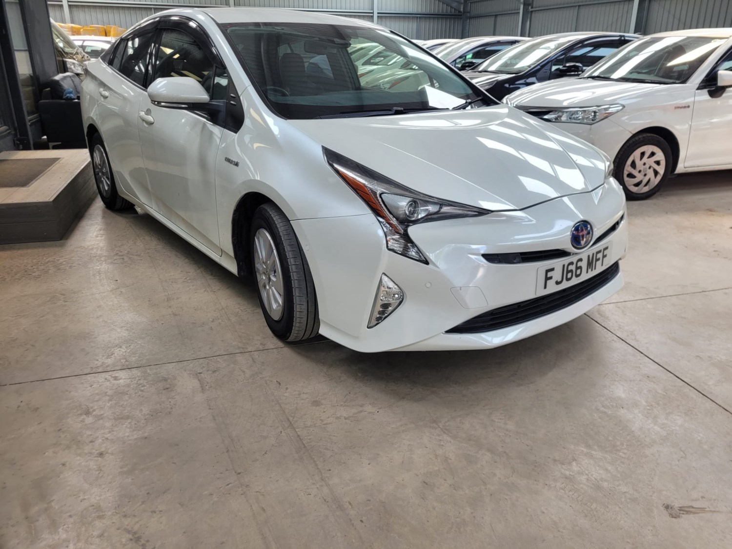 Toyota Prius Listing Image