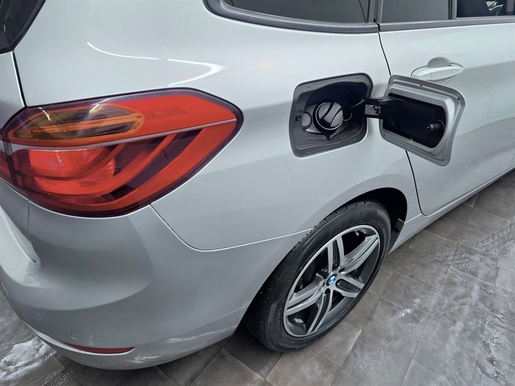 BMW 2 Series Listing Image