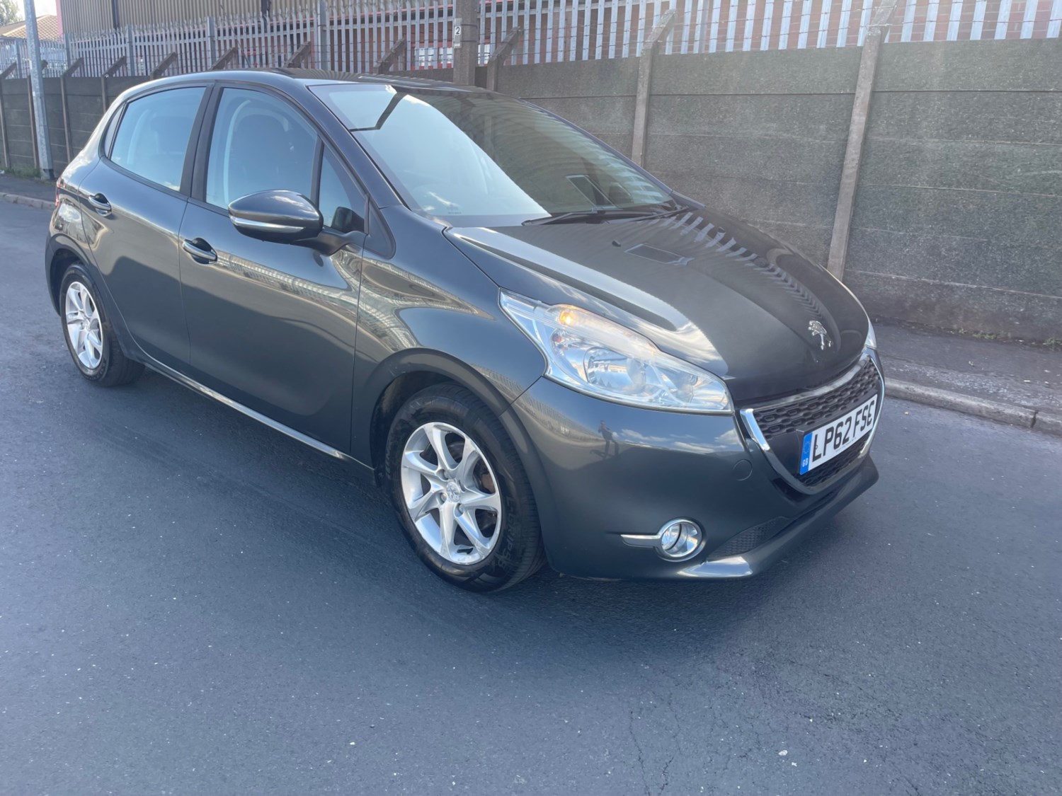 Peugeot 208 Listing Image