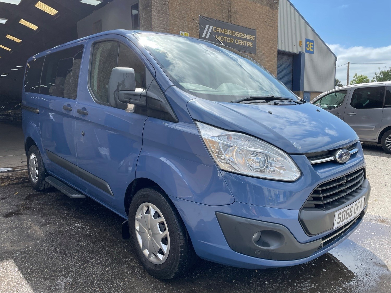 Ford Tourneo Custom Listing Image