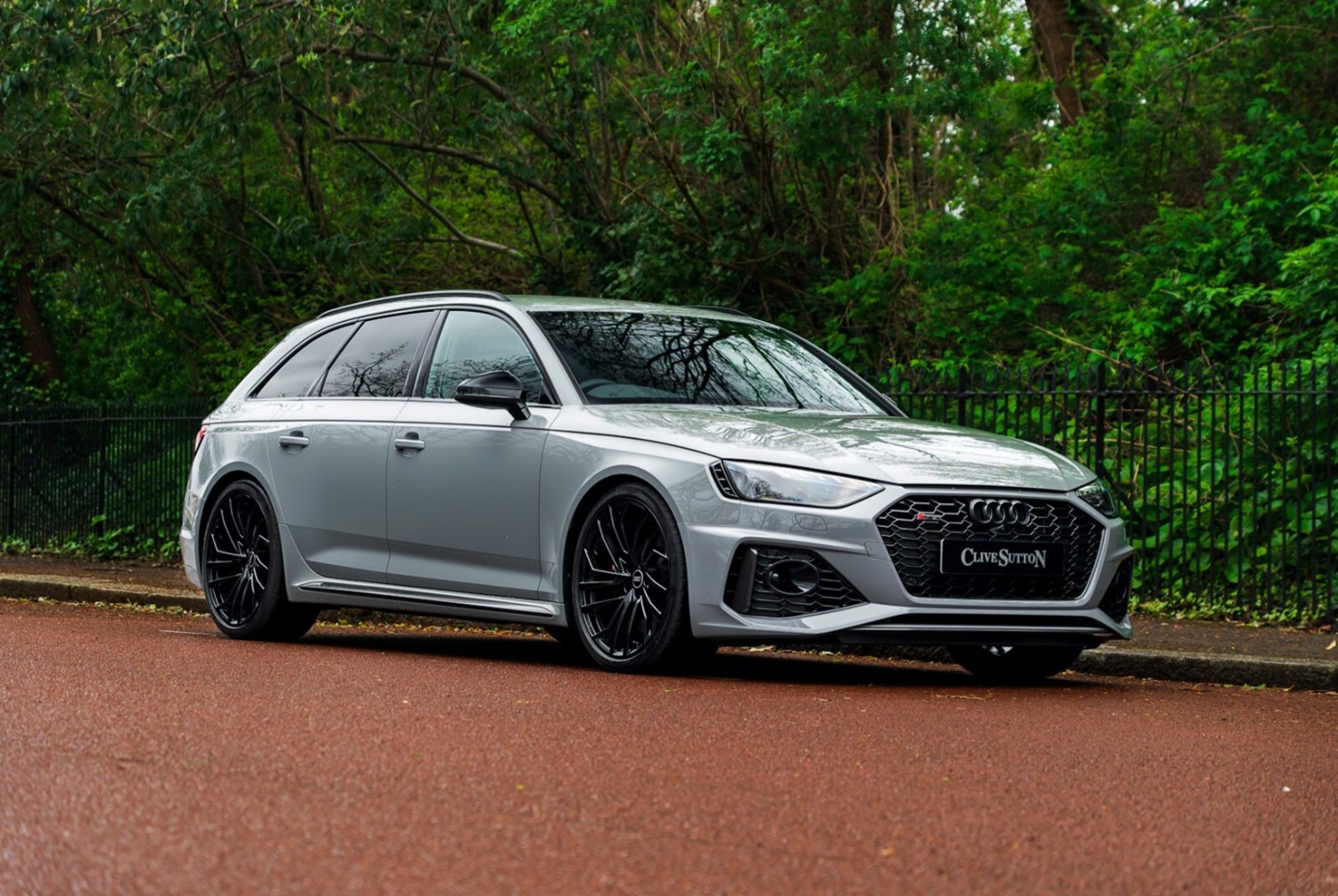 Audi RS4 Listing Image