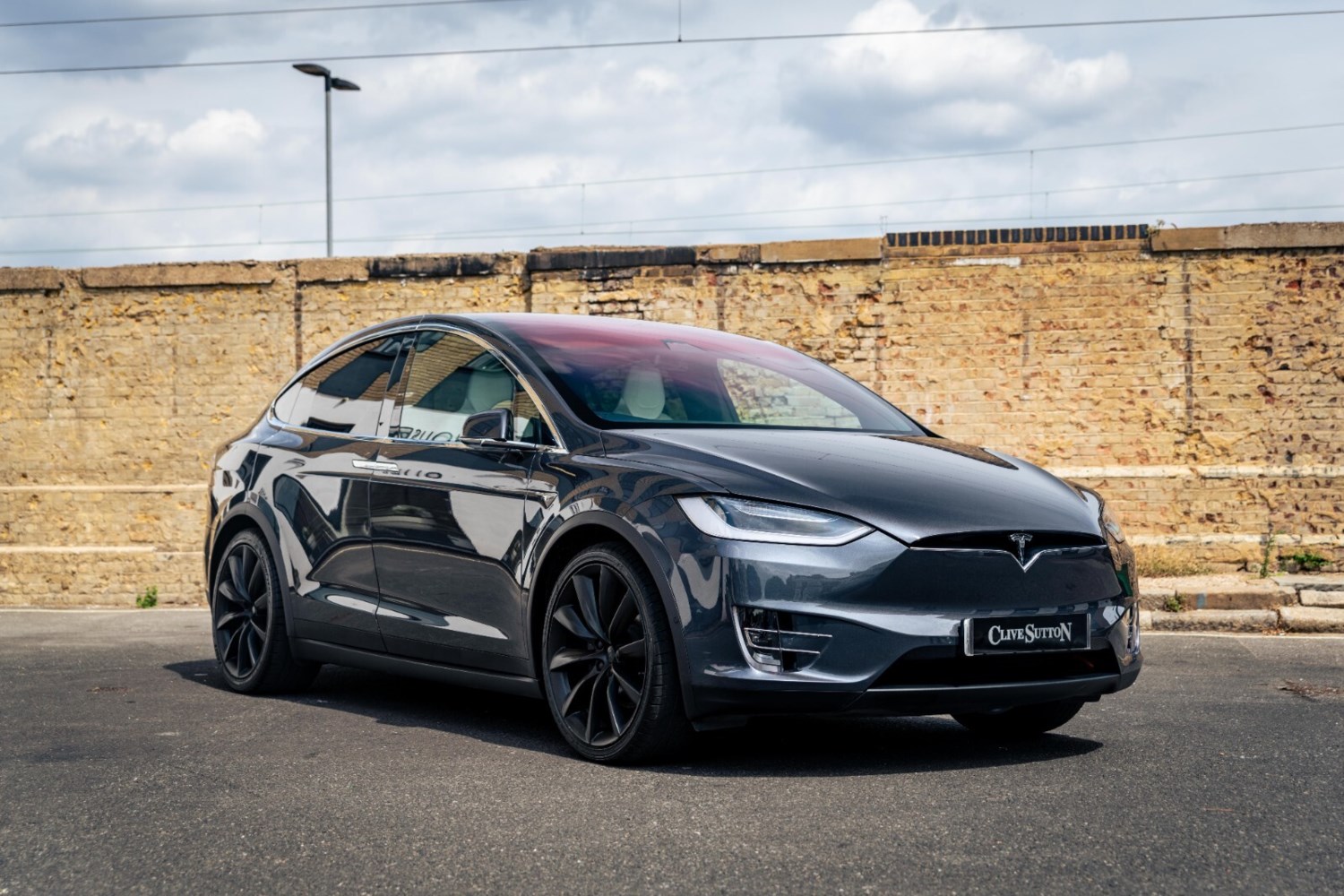 Tesla Model X Listing Image