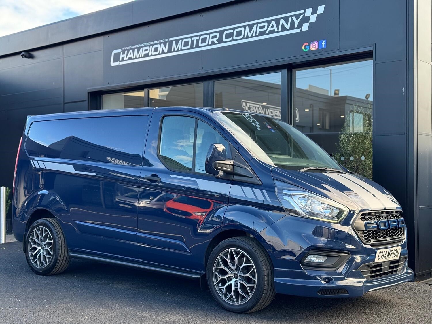 Ford Transit Custom Listing Image