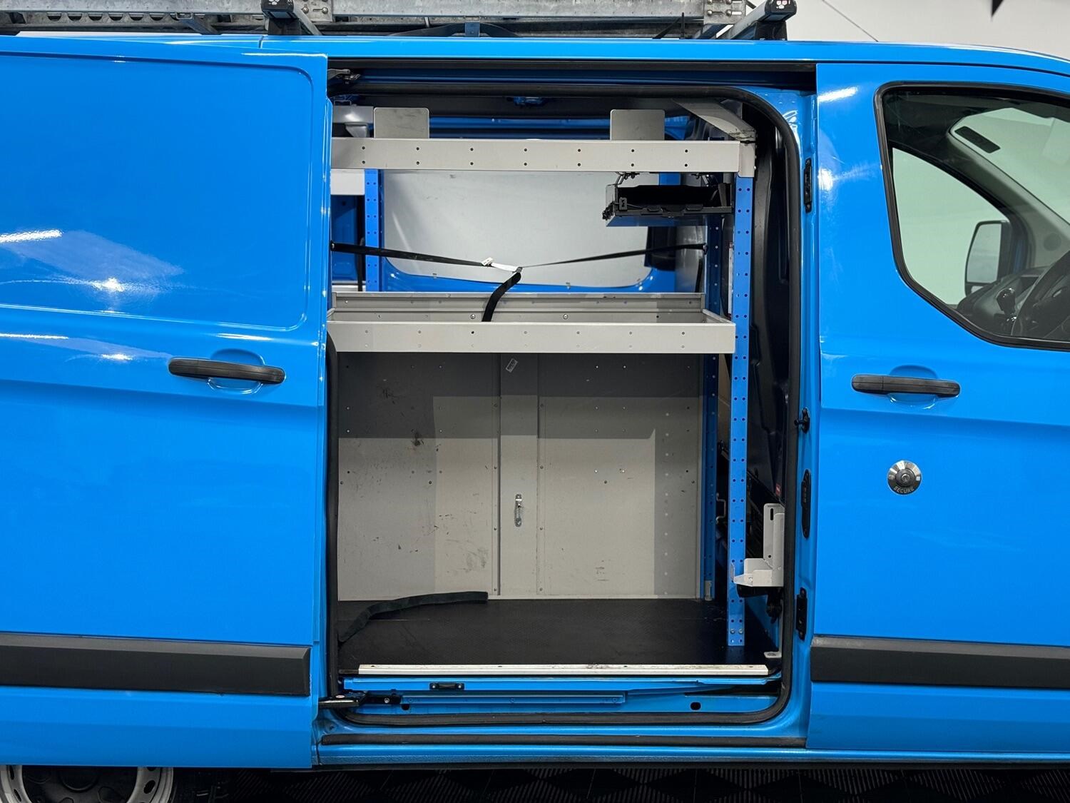 Ford Transit Custom Listing Image