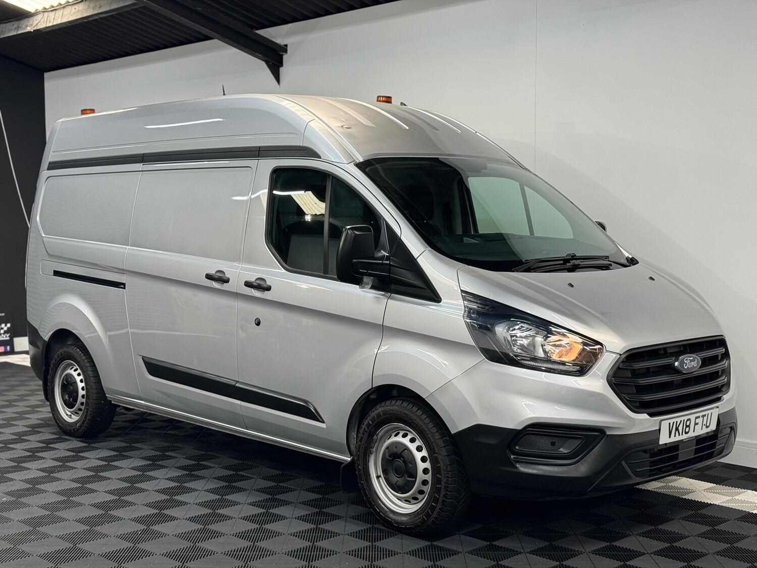 Ford Transit Custom Listing Image