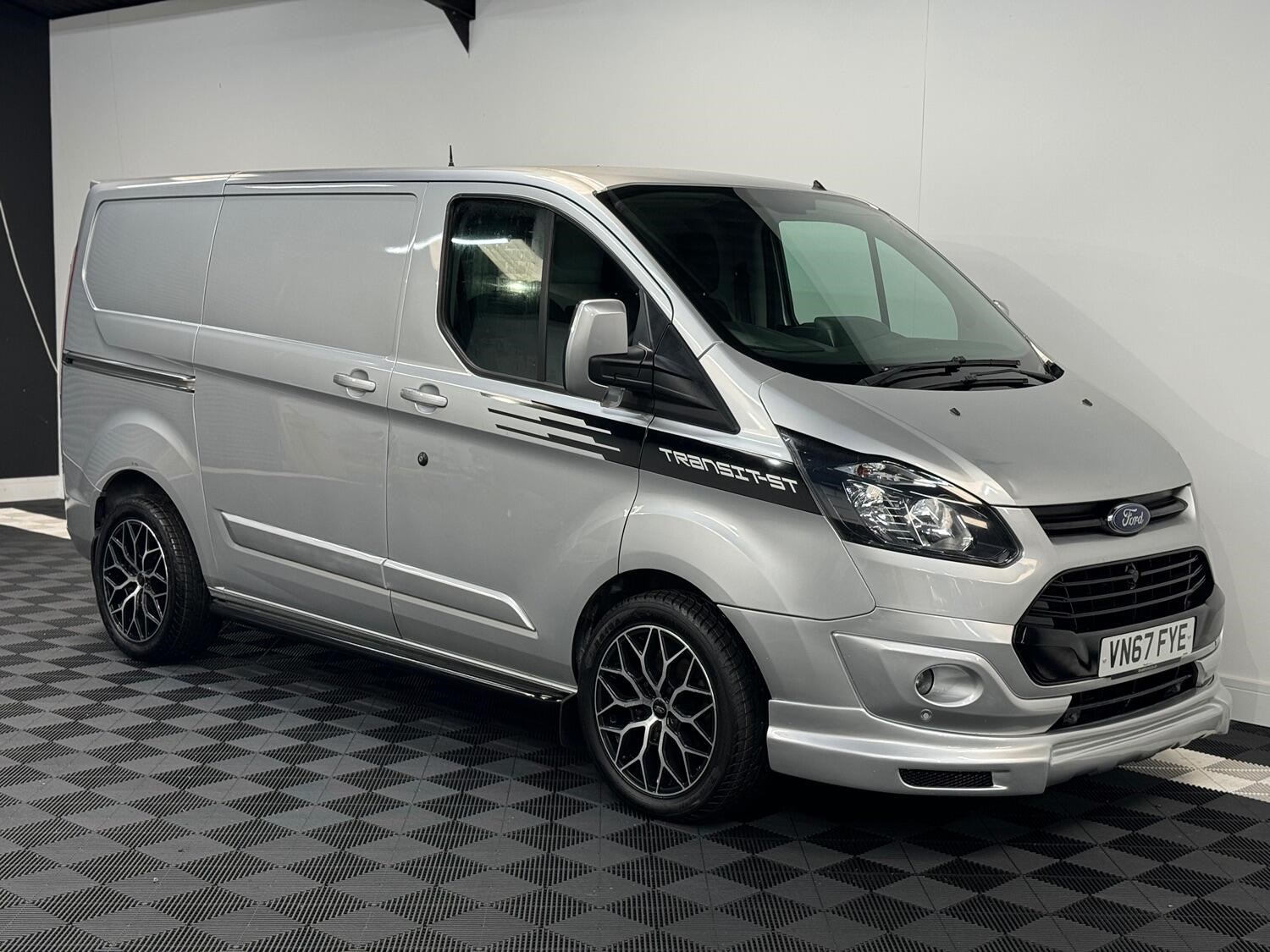 Ford Transit Custom Listing Image