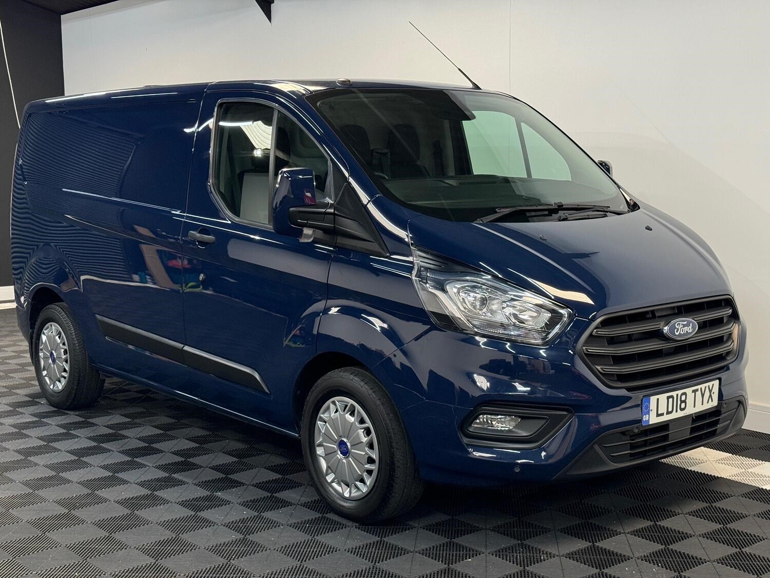 Ford Transit Custom Listing Image