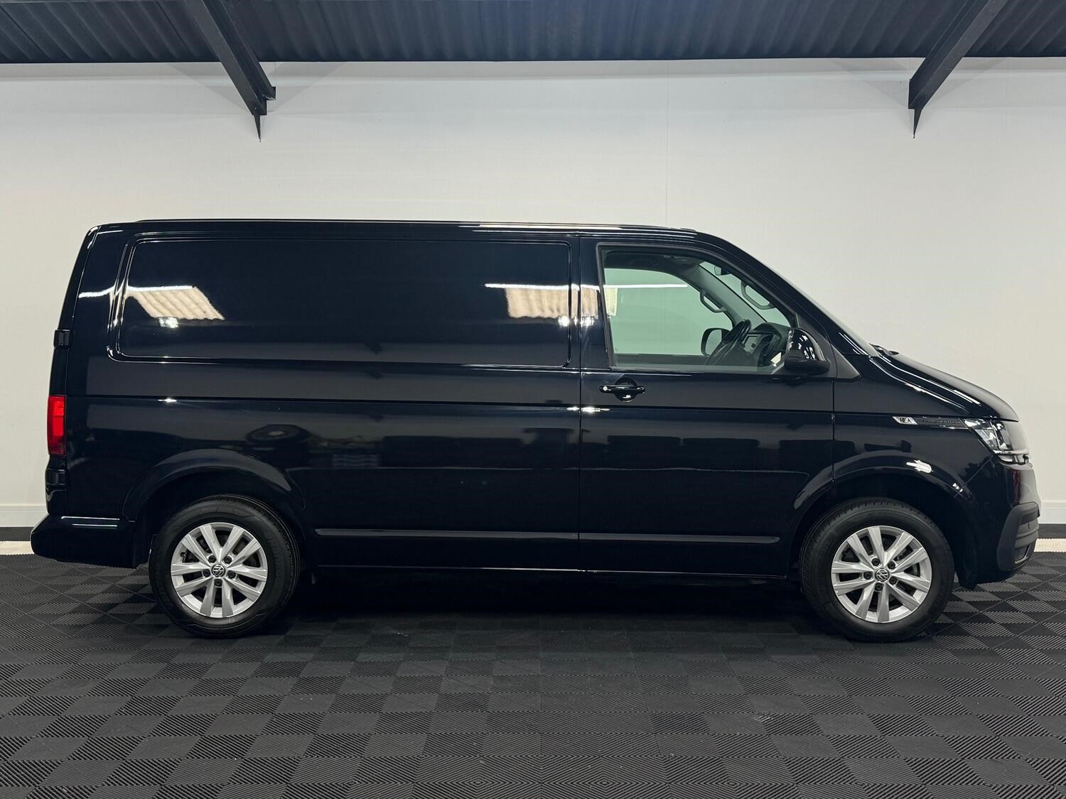 Volkswagen Transporter Listing Image