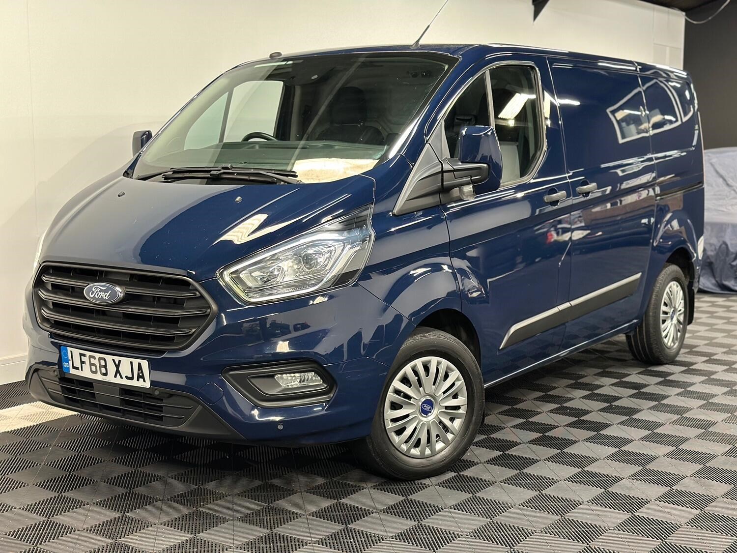 Ford Transit Custom Listing Image