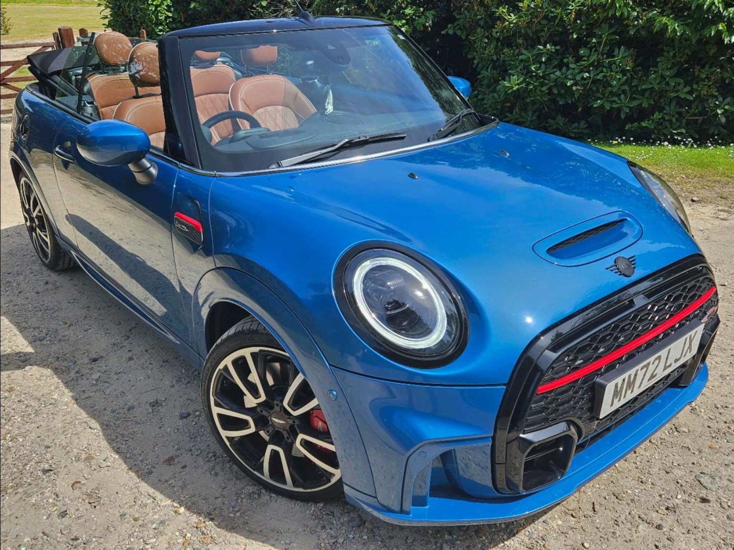 MINI Convertible Listing Image