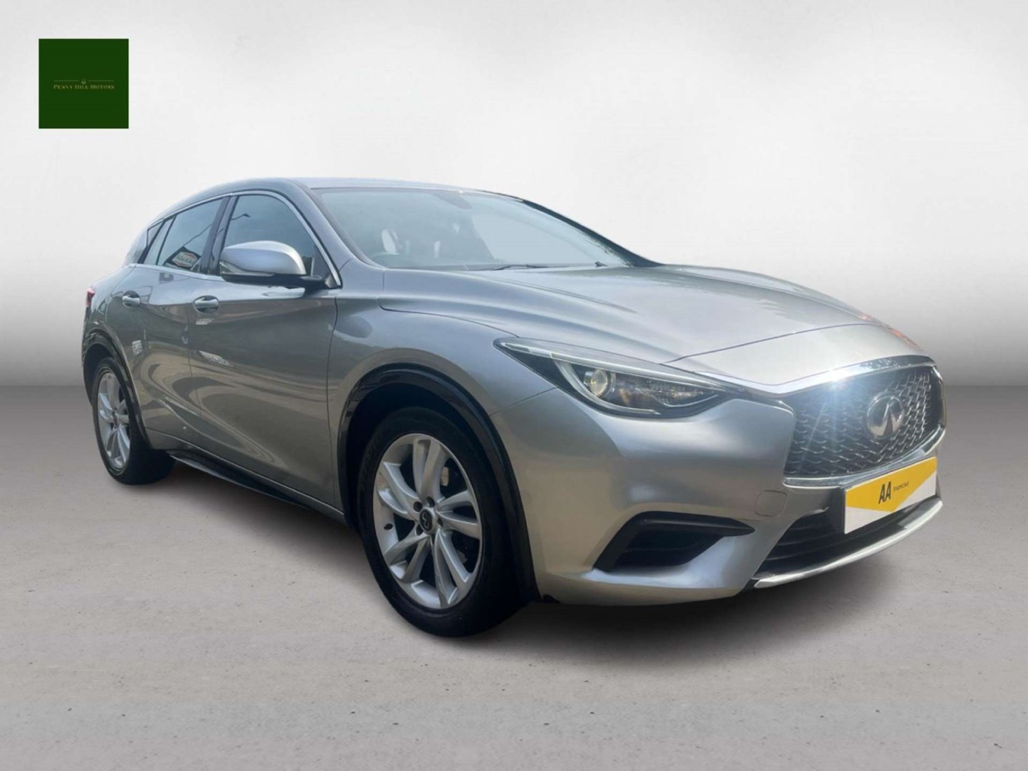 Infiniti Q30 Listing Image