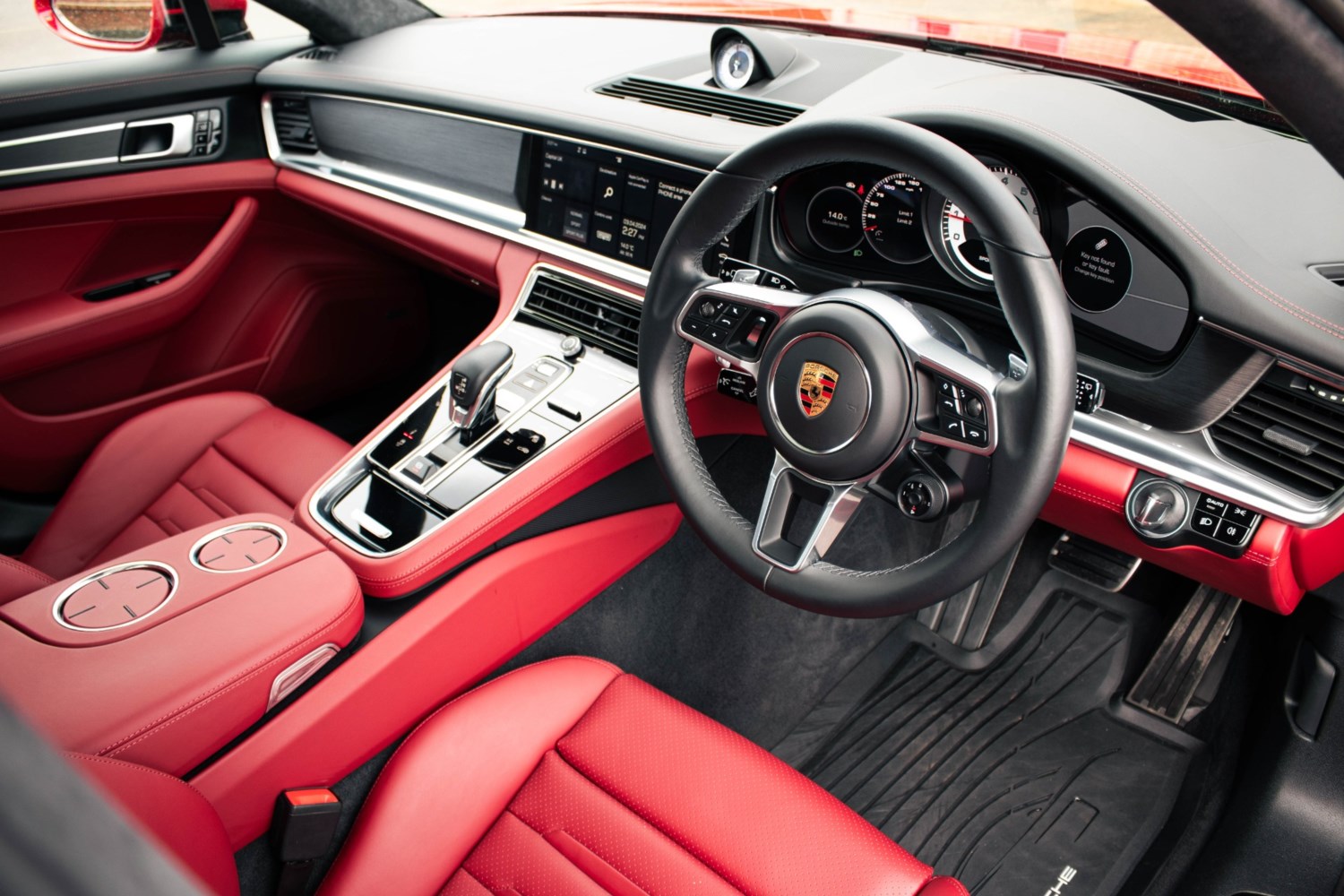 Porsche Panamera Listing Image