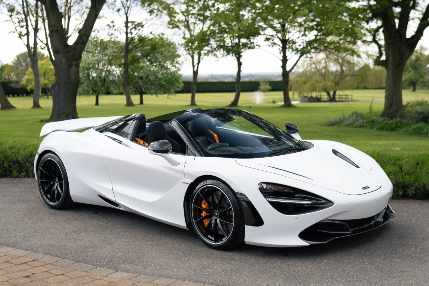 McLaren 720S Listing Image