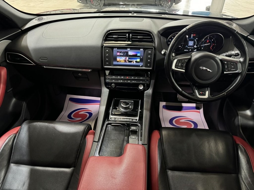 Jaguar F-PACE Listing Image