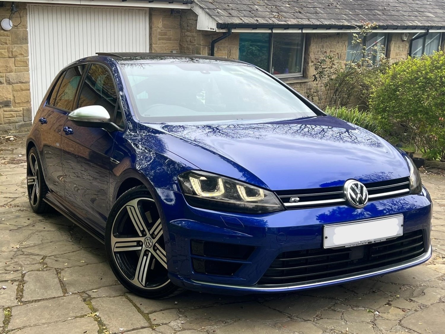 Volkswagen Golf Listing Image