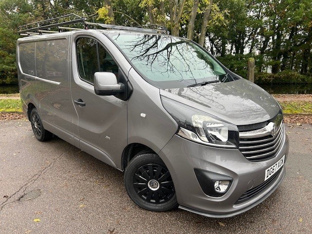 Vauxhall Vivaro Listing Image