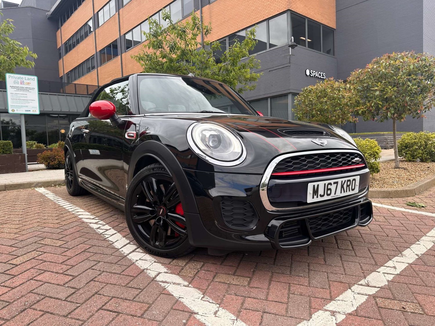 MINI Convertible Listing Image