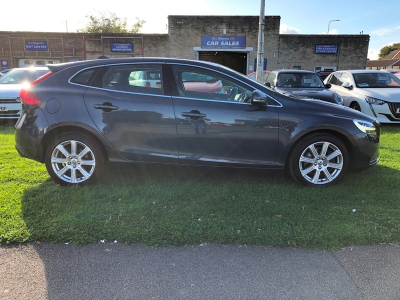 Volvo V40 Listing Image