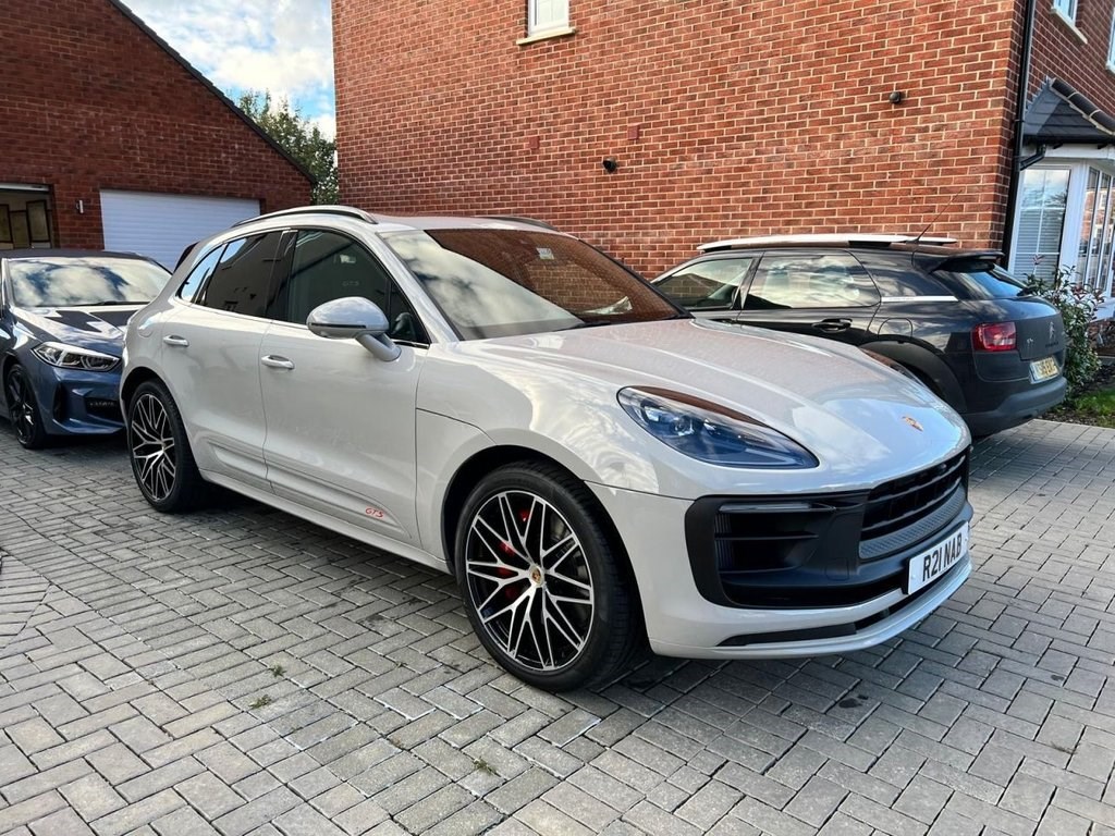 Porsche Macan Listing Image