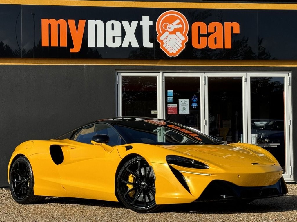 McLaren Artura Listing Image