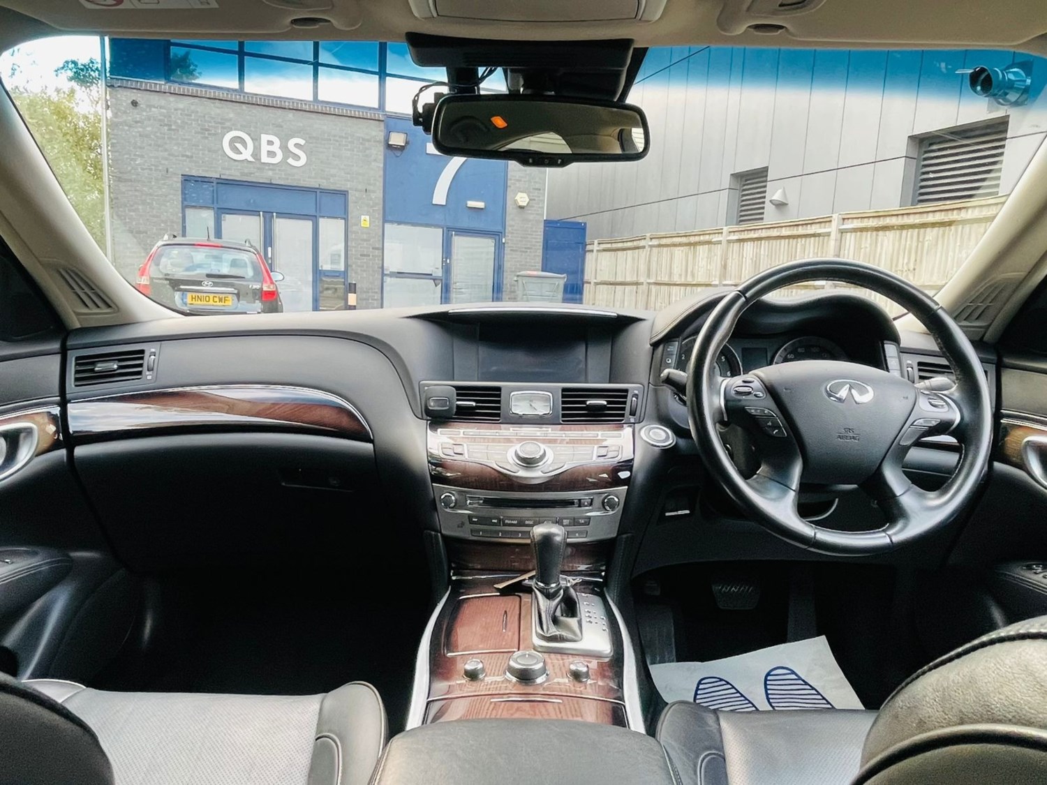 Infiniti Q70 Listing Image