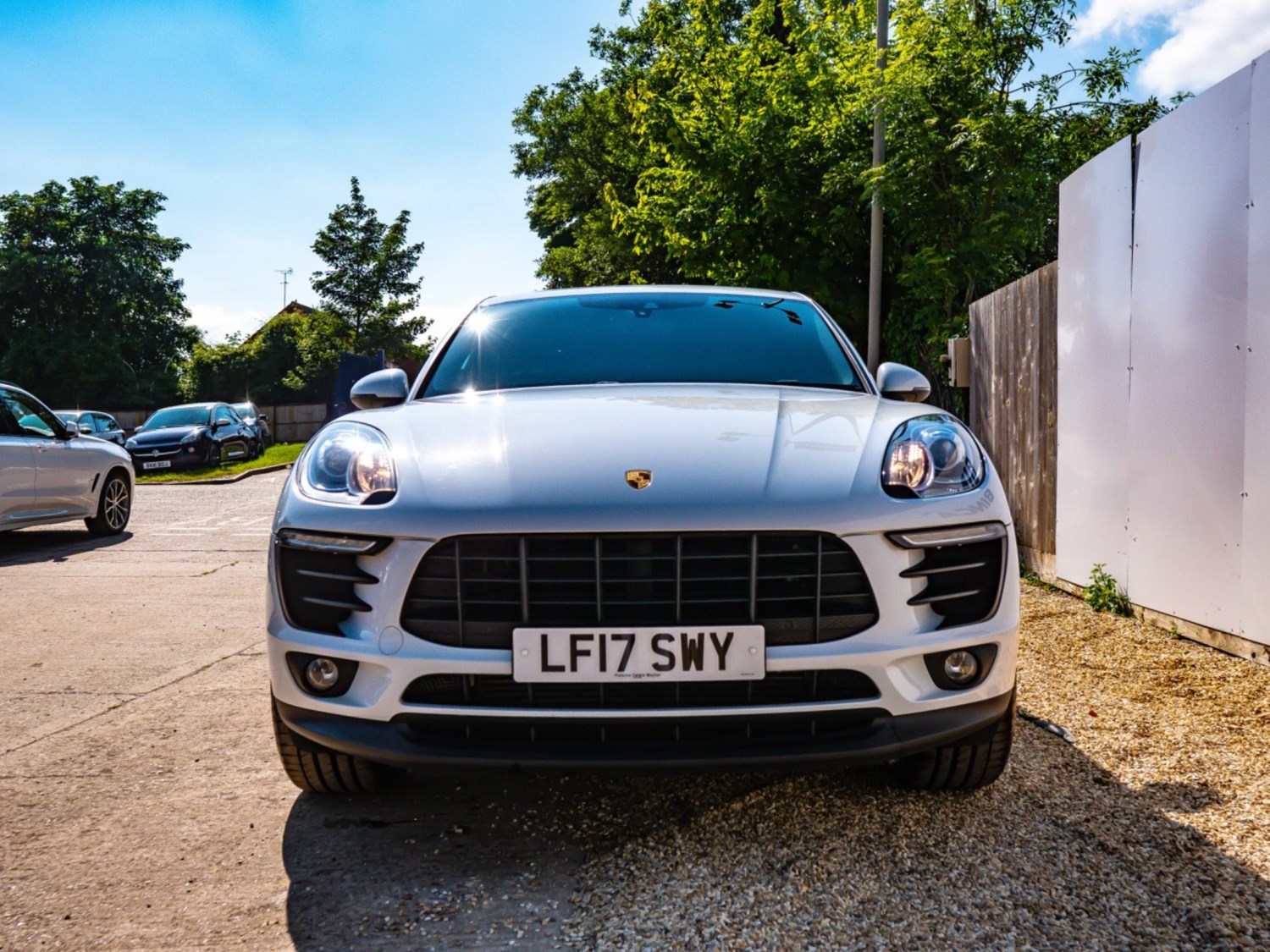 Porsche Macan Listing Image