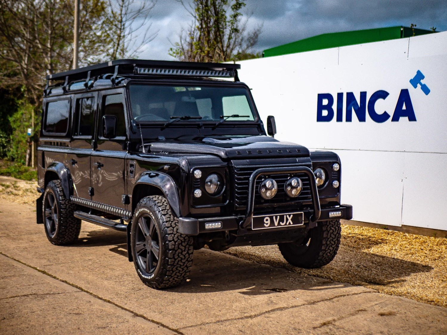 Land Rover Defender 110 Listing Image