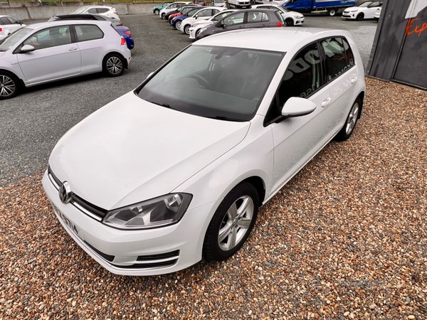 Volkswagen Golf Listing Image