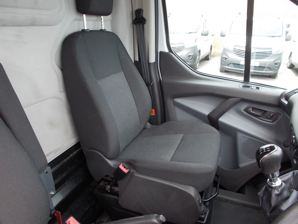 Ford Transit Custom Listing Image