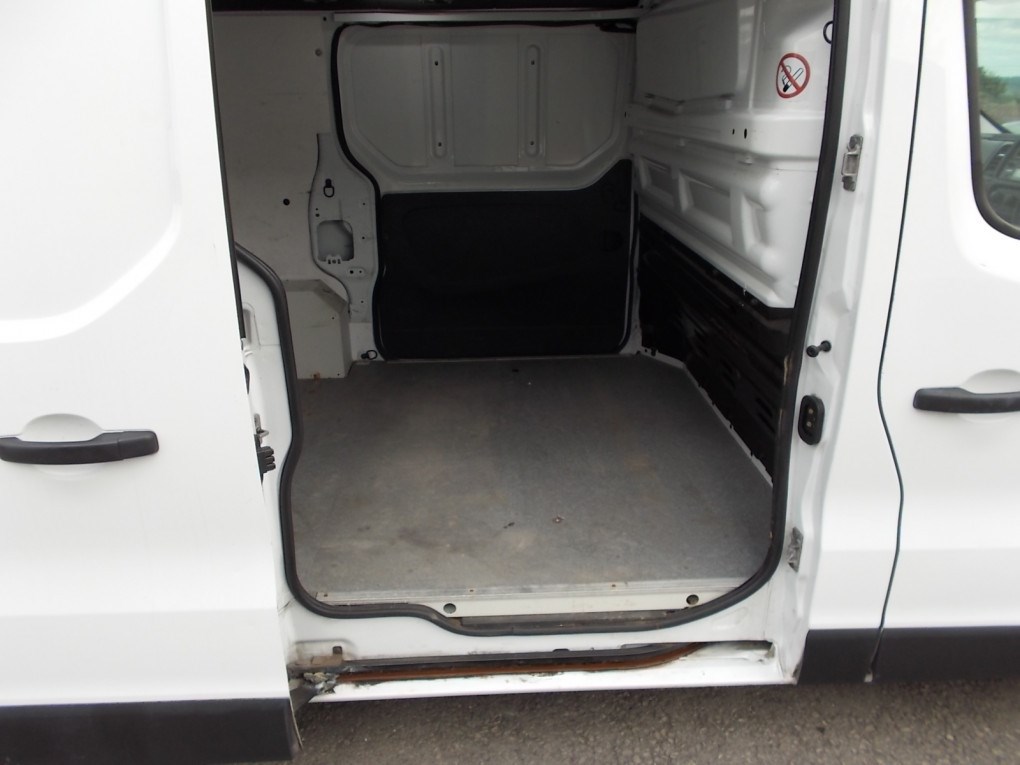 Vauxhall Vivaro Listing Image