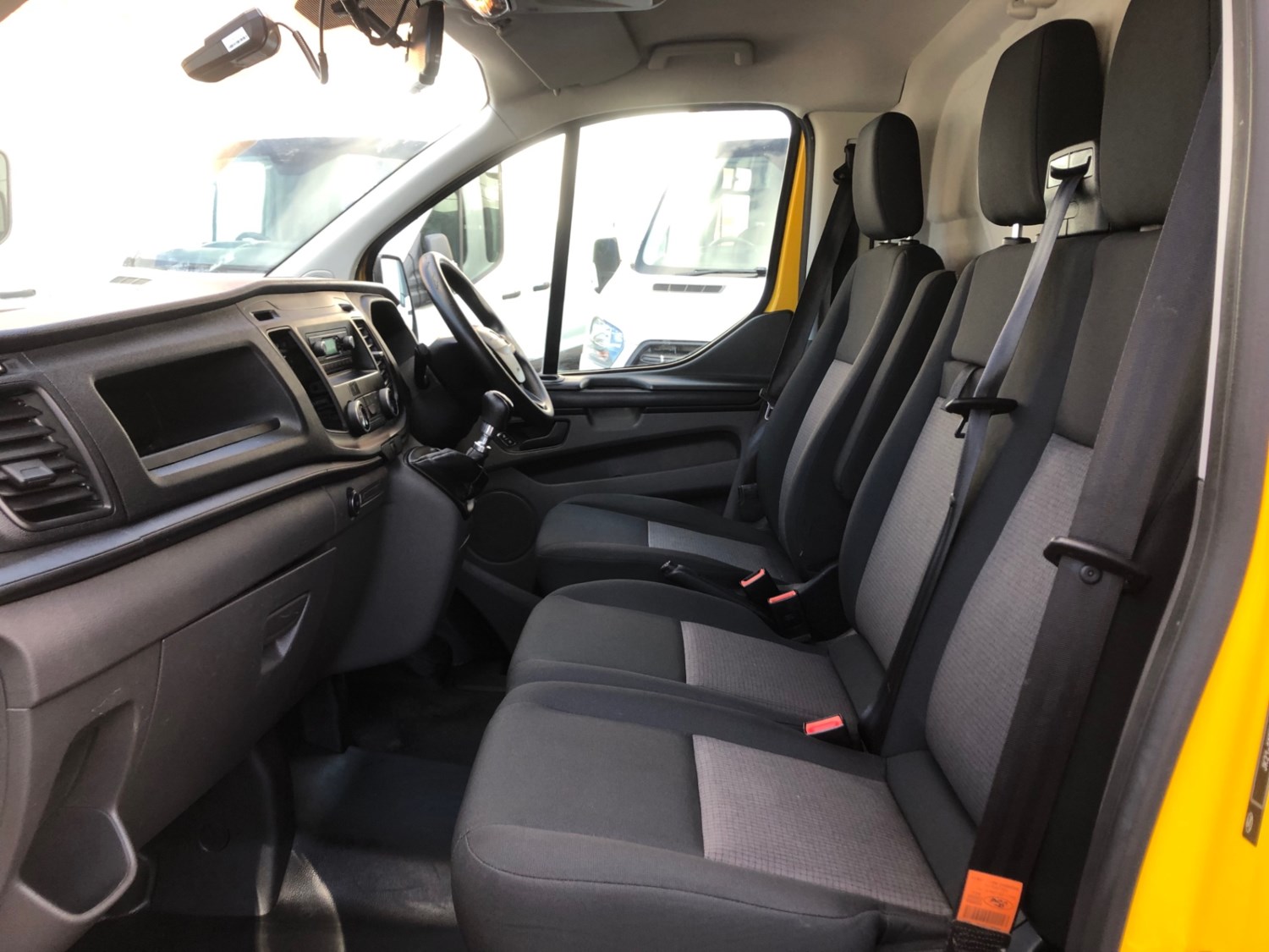 Ford Transit Custom Listing Image