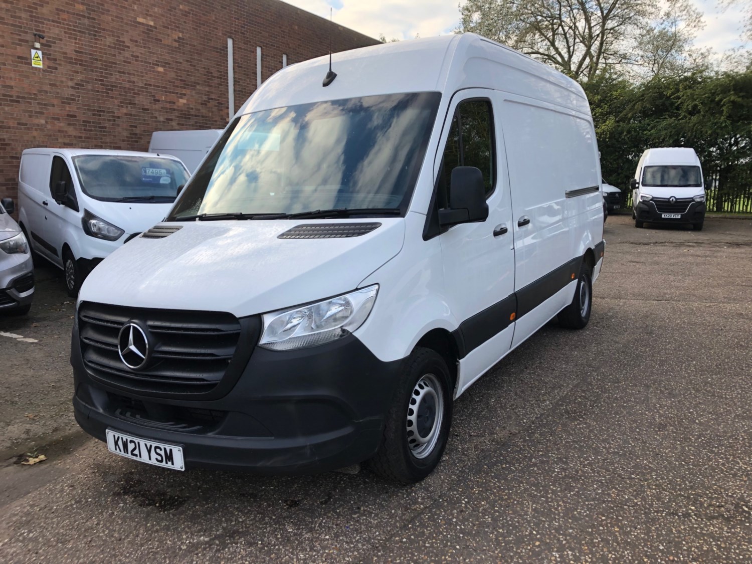 Mercedes-Benz Sprinter Listing Image