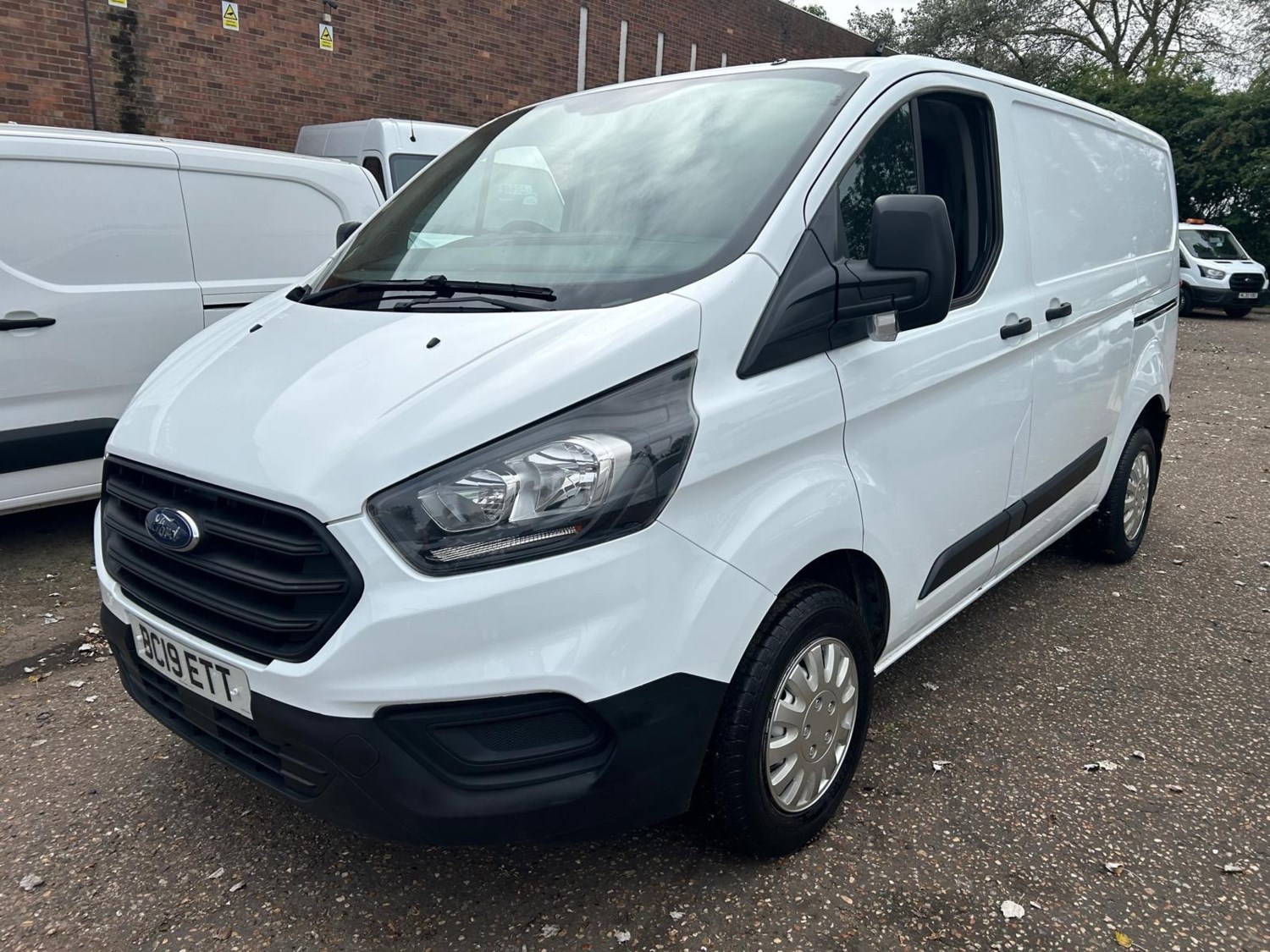 Ford Transit Custom Listing Image