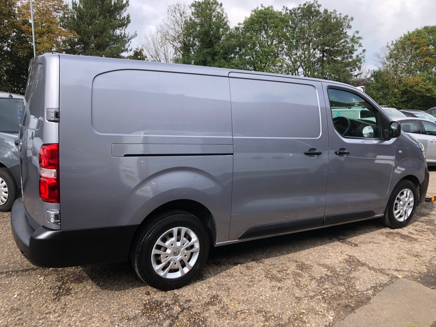 Vauxhall Vivaro Listing Image