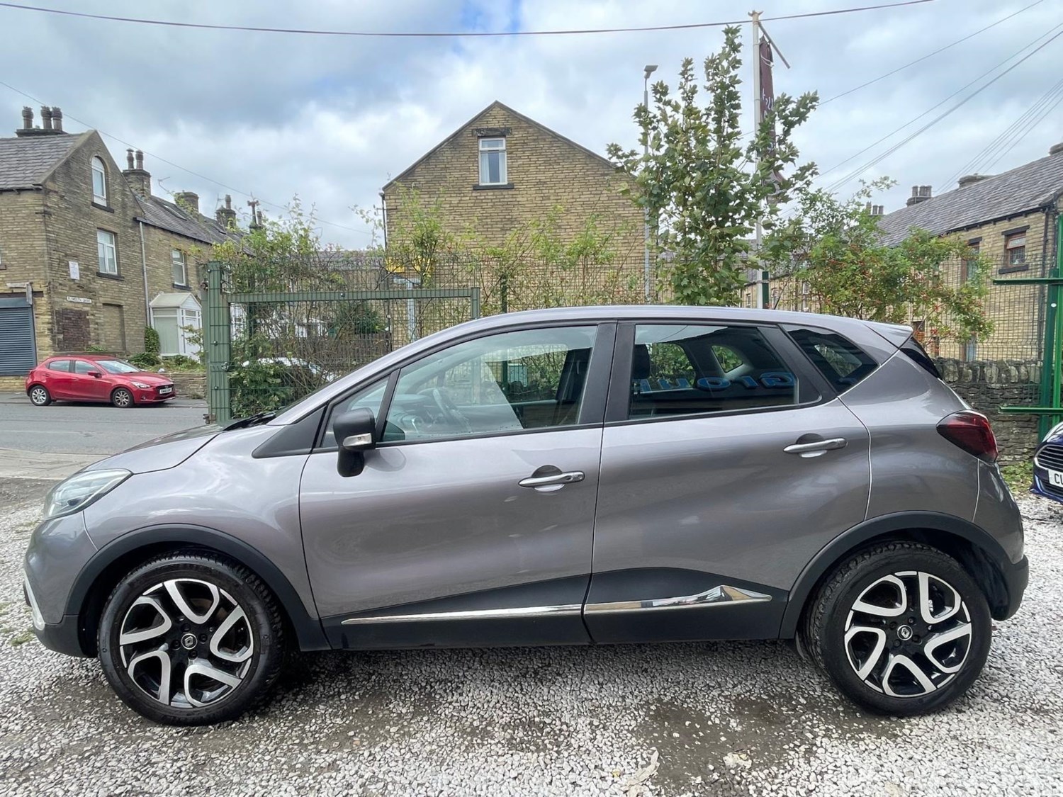 Renault Captur Listing Image