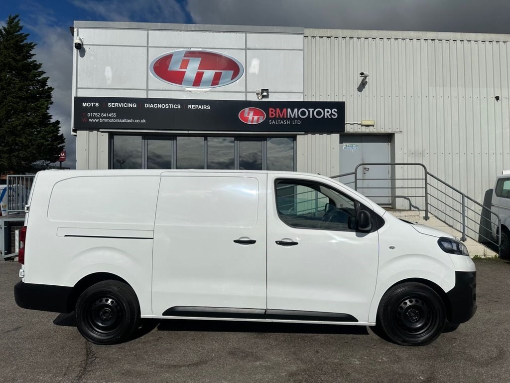 Vauxhall Vivaro Listing Image