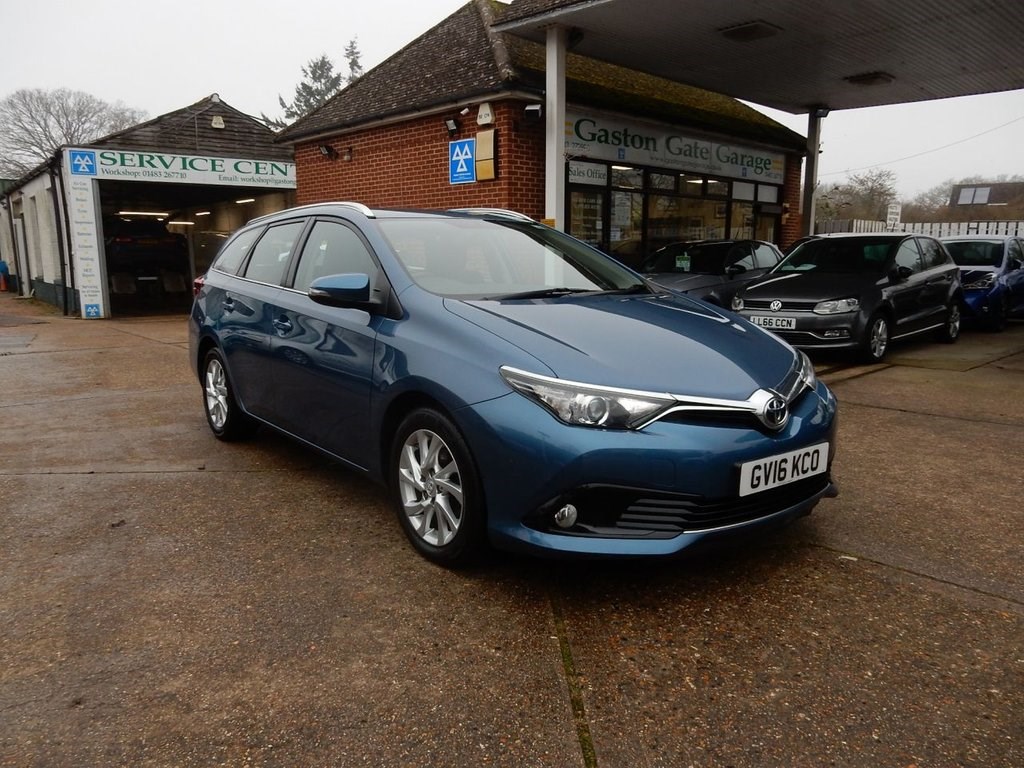 Toyota Auris Listing Image